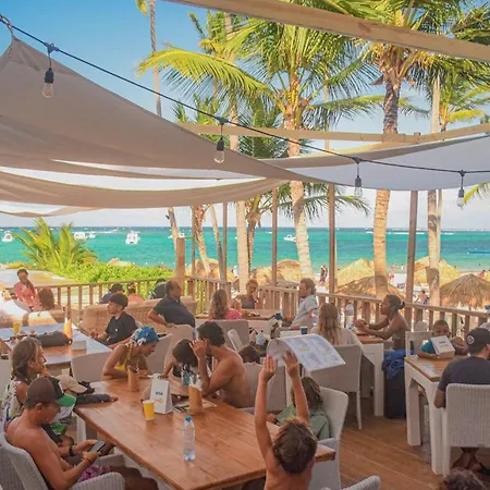 Vacation Studios With Rooftop Pool, Spa, Restaurants - Playa Los Corales